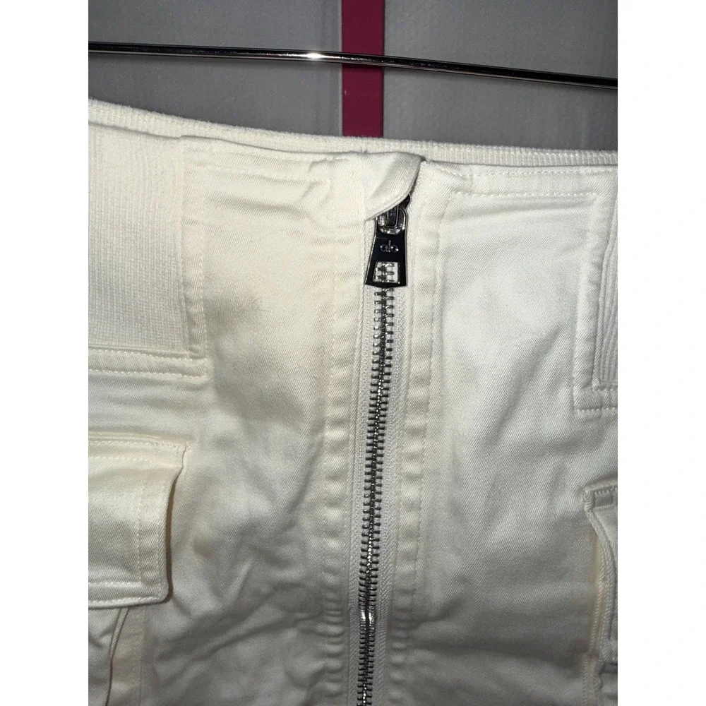 Alo Yoga Night Out Ivory Cargo Mini Skirt Full Zip Ribbed Waist Cream